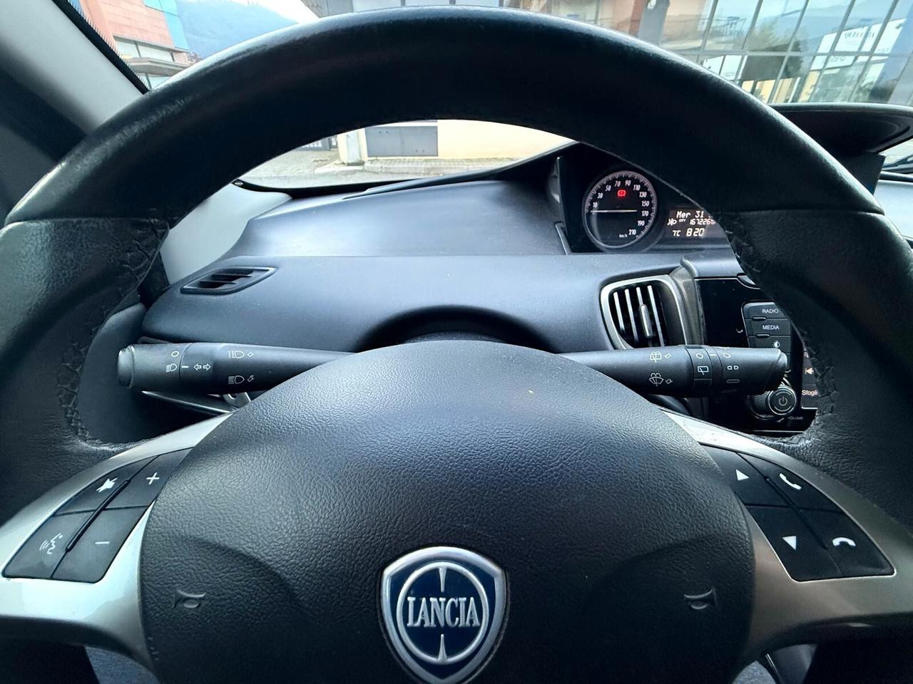 Lancia Ypsilon 1.2 69 CV 5 porte Gold ***OK NEOPATENTATI**