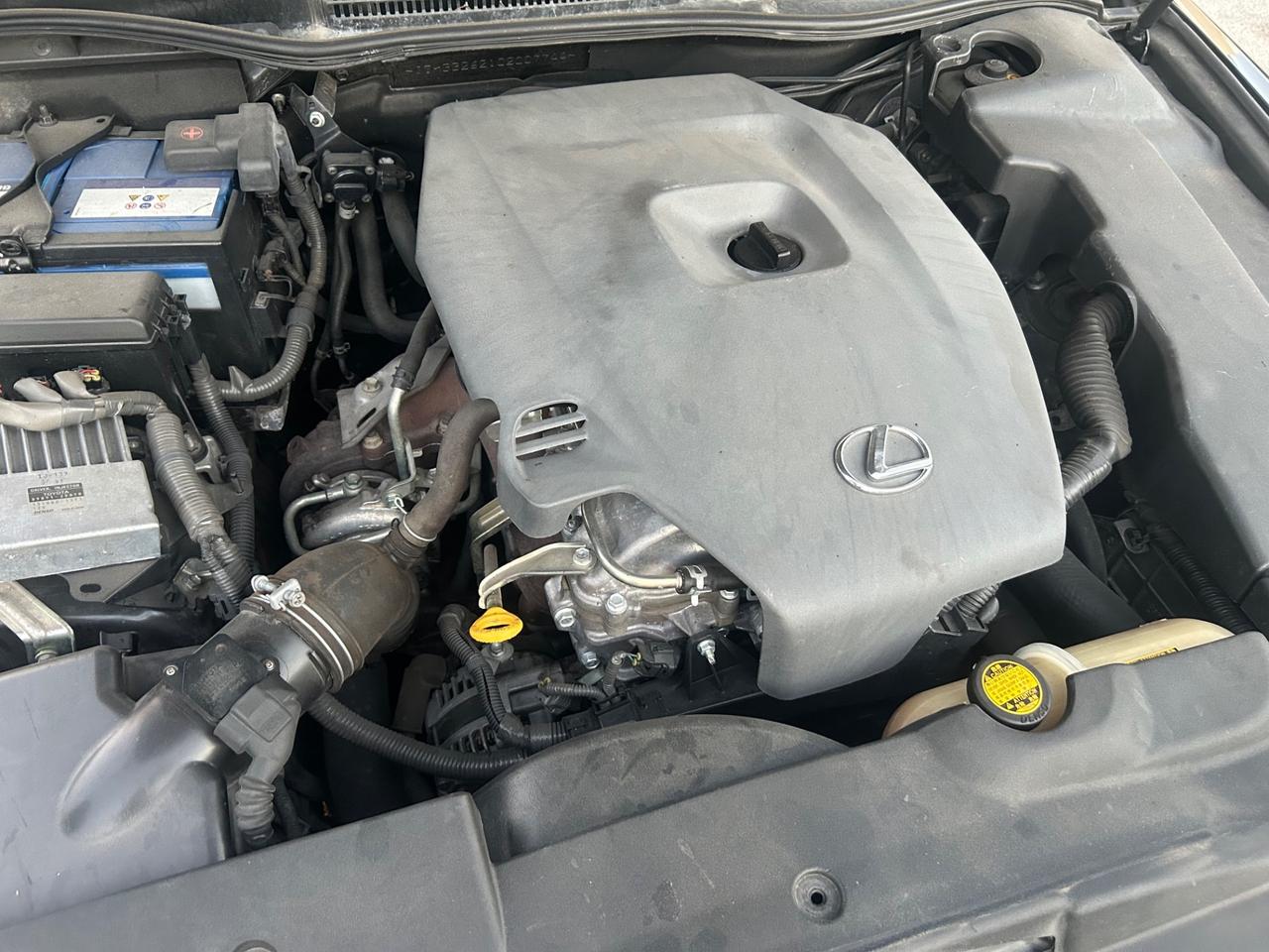 Lexus IS 220d 2.2 16V Luxury