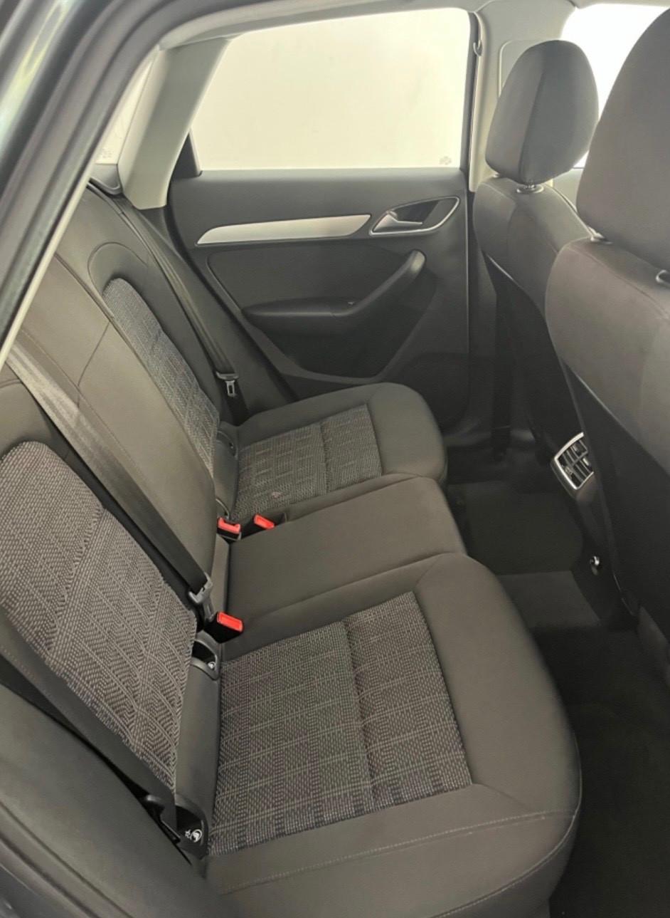 Audi Q3 2.0 TDI 150 CV quattro Sport