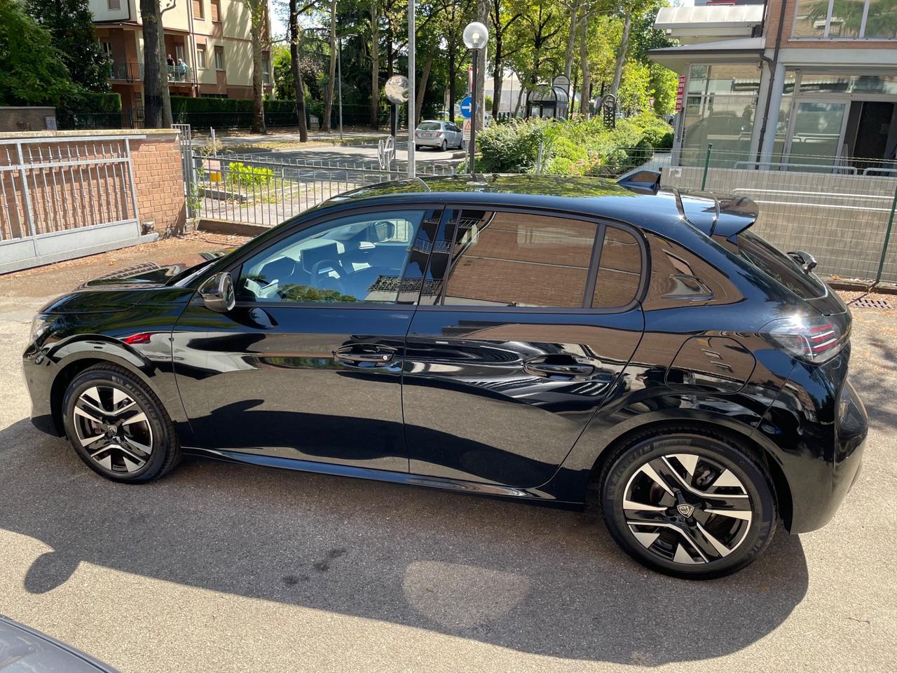 Peugeot 208 PureTech 100 Stop&Start 5 porte Allure