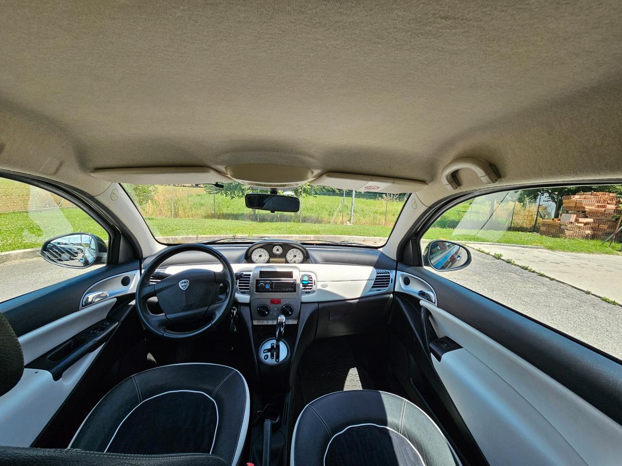 Lancia Ypsilon 1.3 MJT 75 CV Platinum