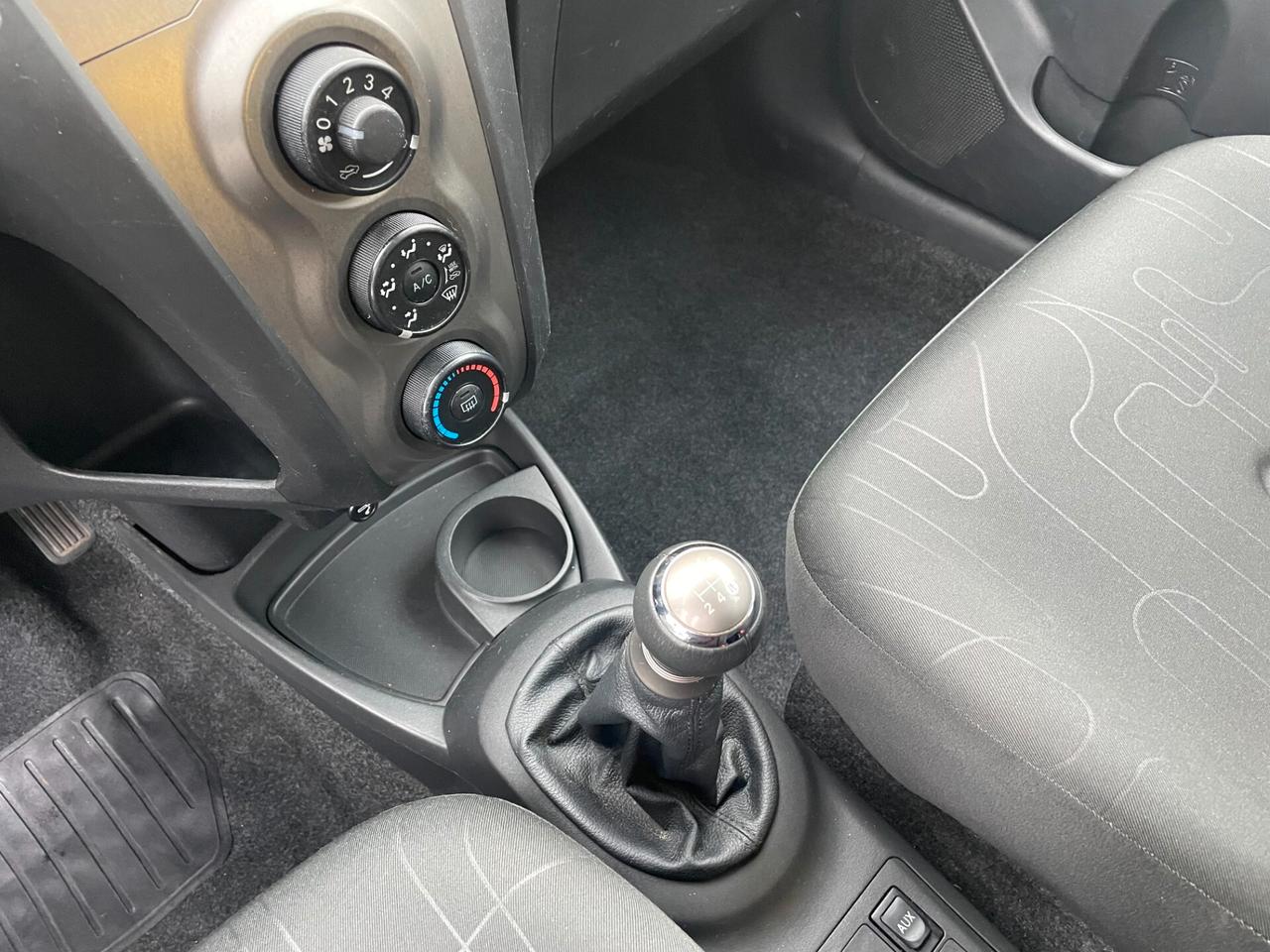 Toyota Yaris 1.0 5 porte Now IDONEA NEOPATENTATI