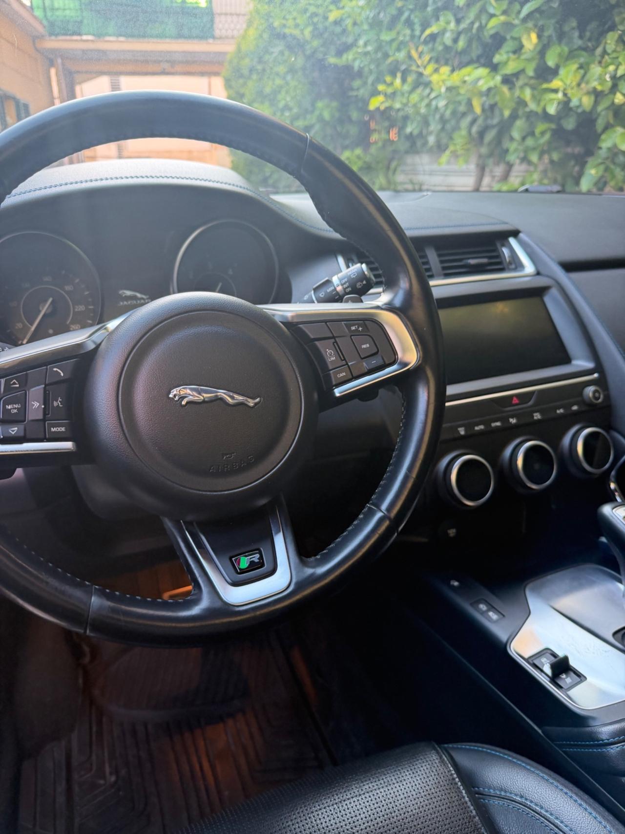 Jaguar E-Pace 2.0D 180 CV AWD aut. R-Dynamic HSE