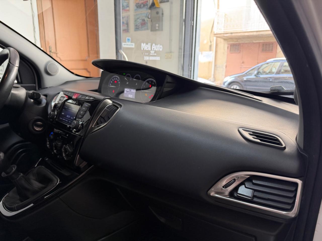 Lancia Ypsilon 1.2 Benzina 69 CV Platinum