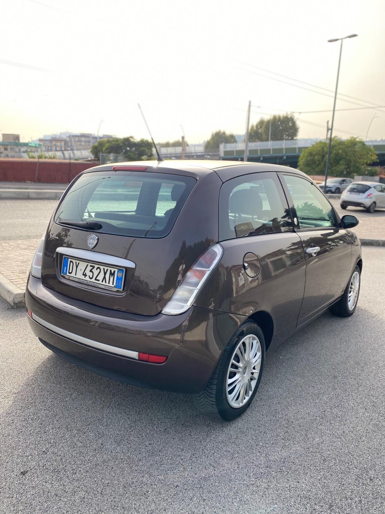 Lancia Ypsilon 1.4 Ecochic GPL