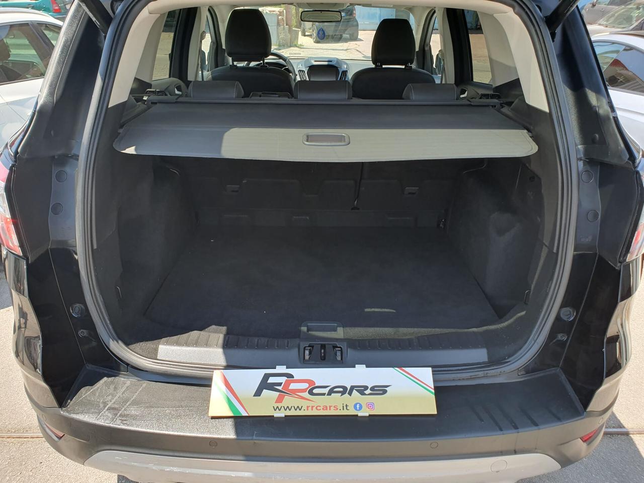 Ford Kuga 1.5 TDCI 120CV S&S 2WD Powershift ST-Line Business