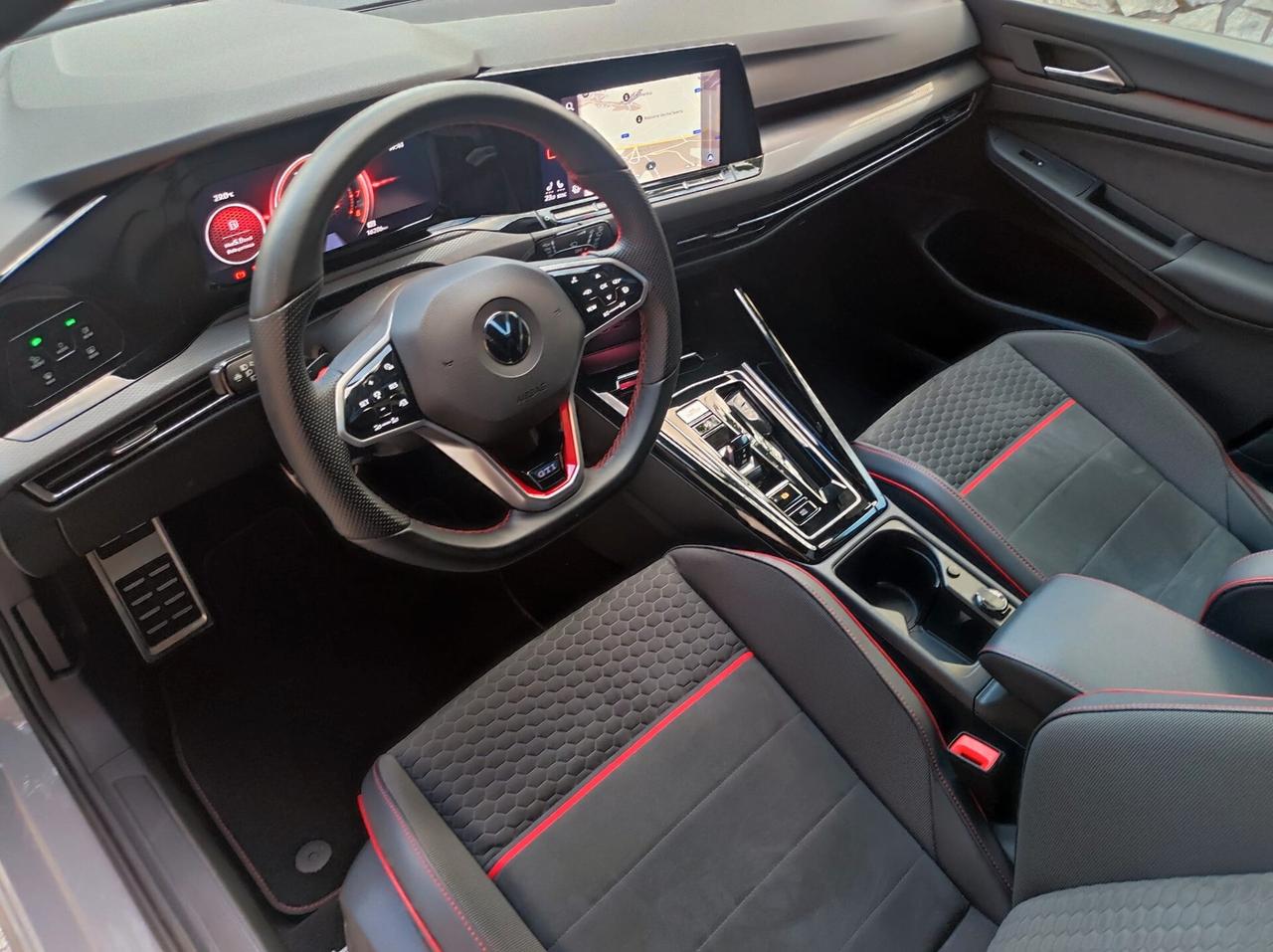 Volkswagen Golf GTI 2.0 TSI