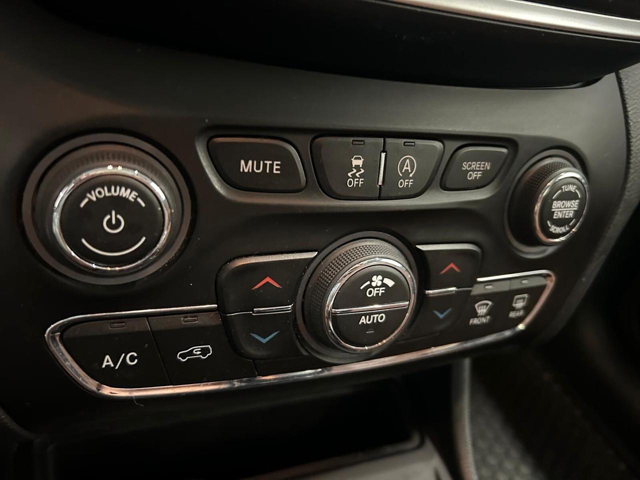 Jeep Cherokee OVERLAND 2.2 Mjt II 4WD Active Drive I