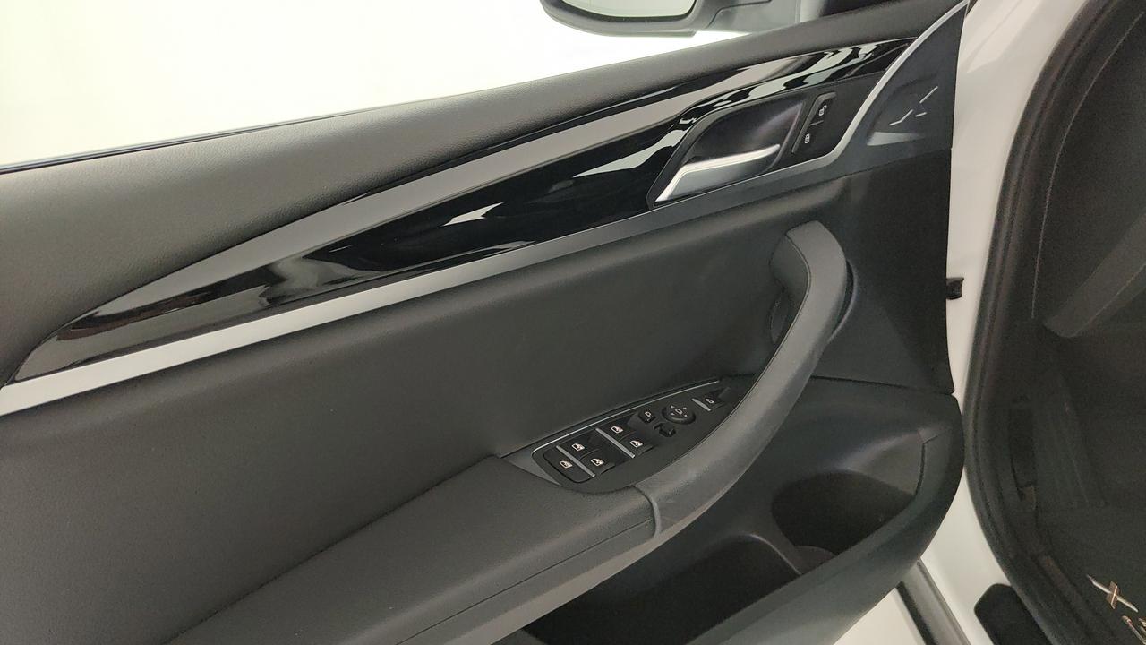 BMW X3 xdrive20d mhev 48V auto