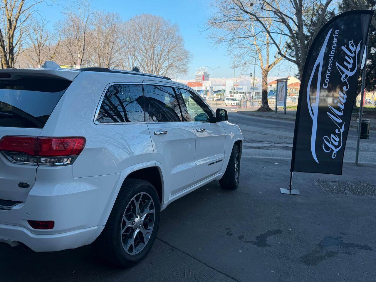 Jeep Grand Cherokee OVERLAND