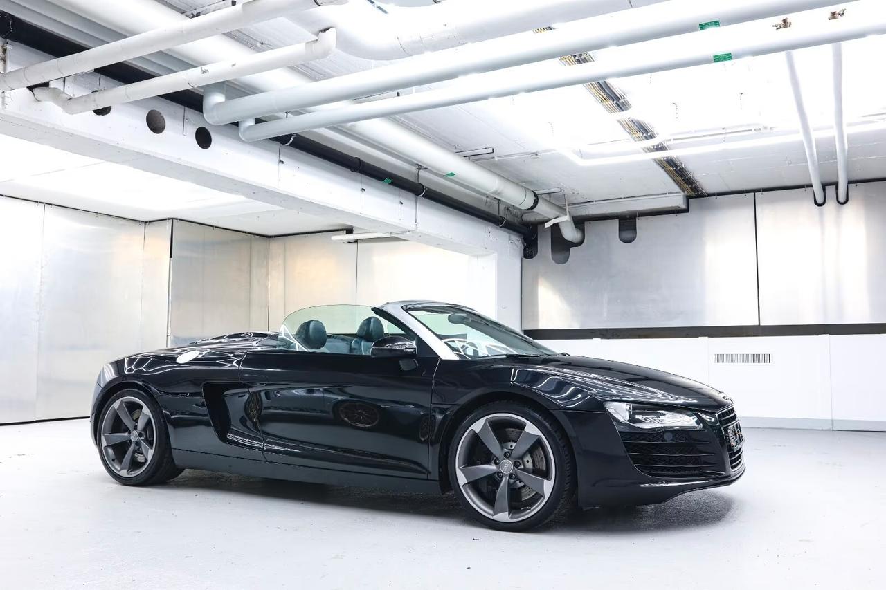 Audi R8 Spyder 4.2 V8 FSI quattro R tronic