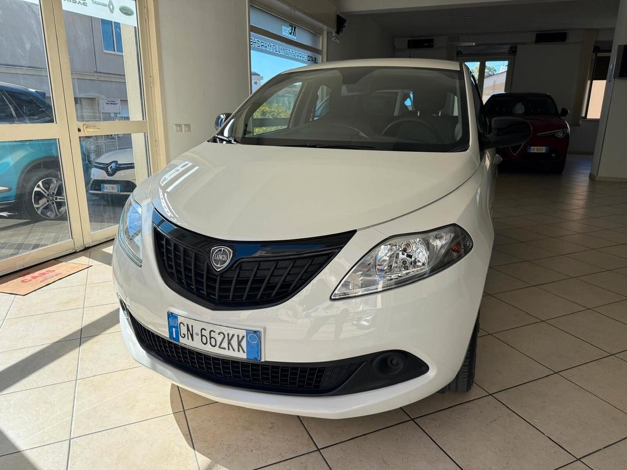 Lancia Ypsilon 1.0 FireFly 5 porte S&S Hybrid Alberta Ferretti