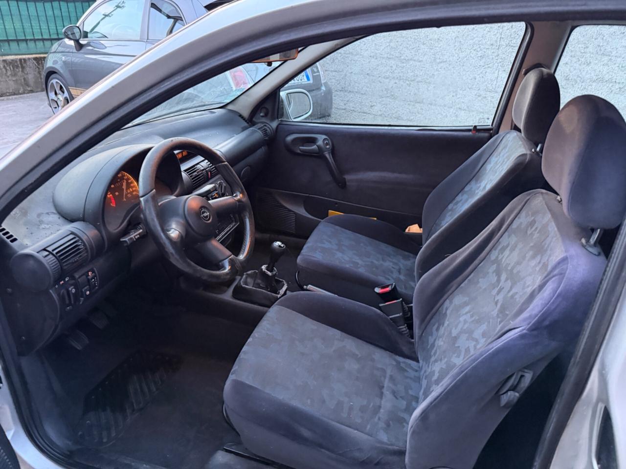 Opel Corsa 1.2 benzina 48kw 104.000KM uni prop