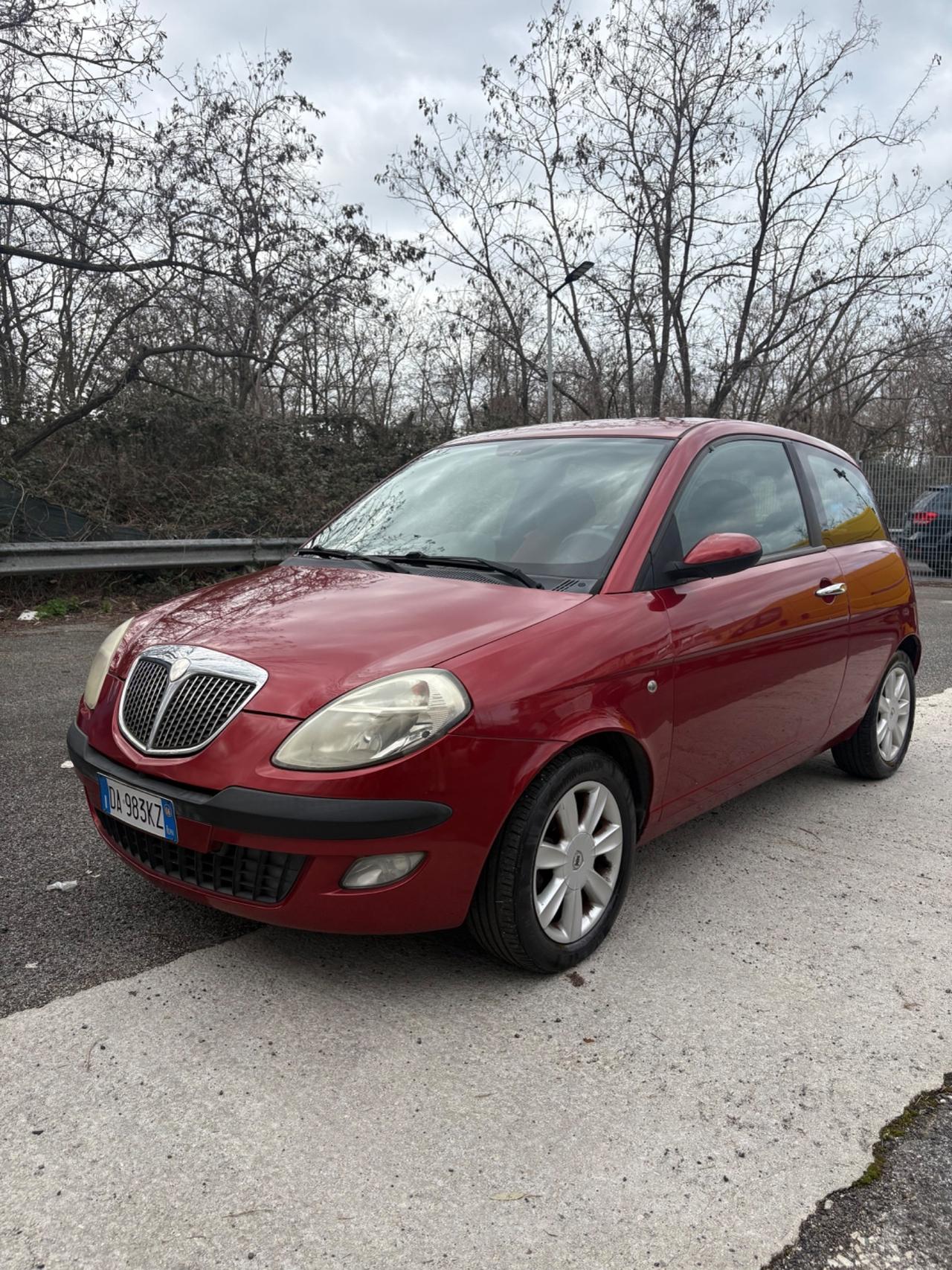 Lancia Ypsilon 1.2 16V Platino 94000 km