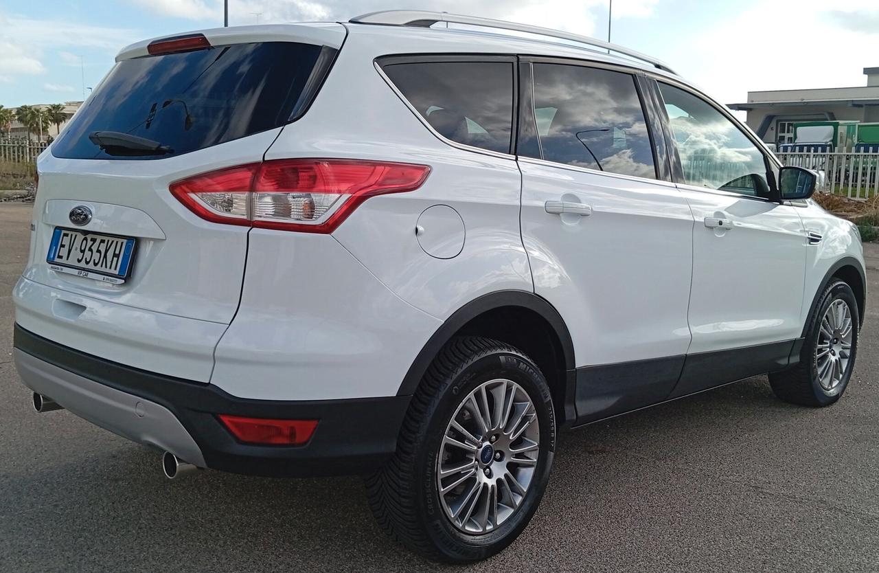 Ford Kuga 2.0 TDCI 150 CV S&S 4WD Powershift Titanium