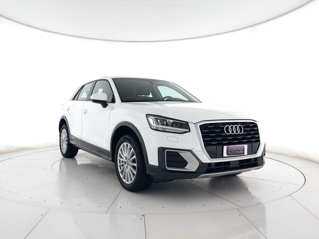 AUDI Q2 35 1.5 tfsi Business Design LED+C17"