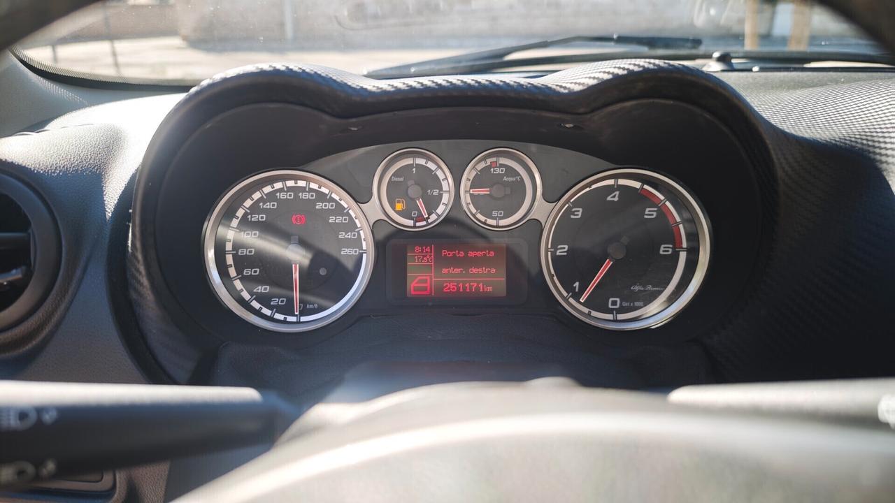 Alfa Romeo MiTo 1.6 JTDm 16V Distinctive Sport Pack