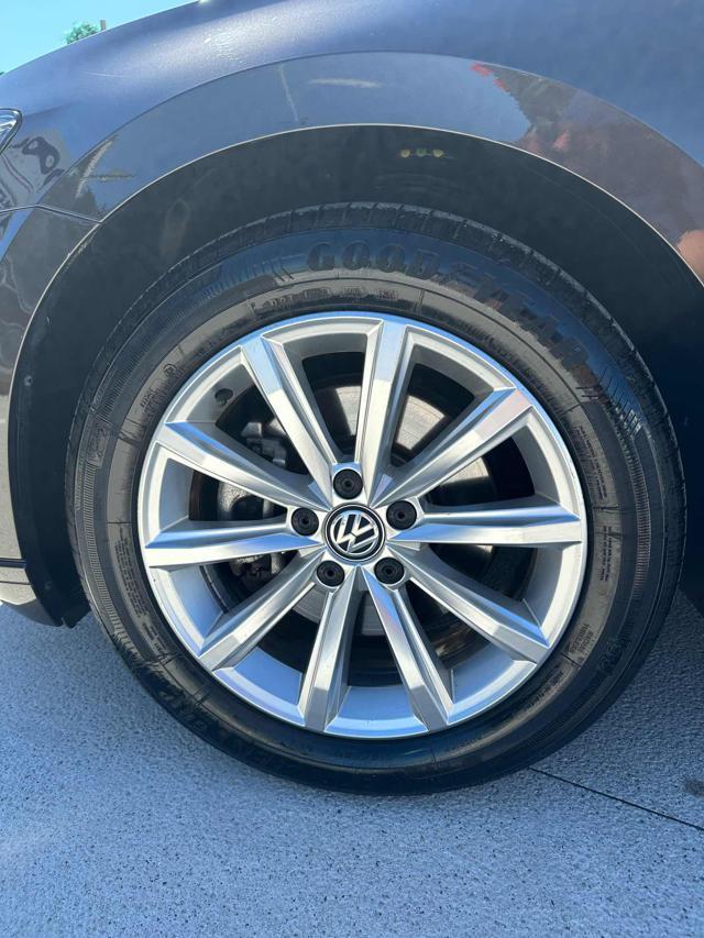 VOLKSWAGEN Passat Variant 2.0 TDI DSG Executive BlueMotion Tech.