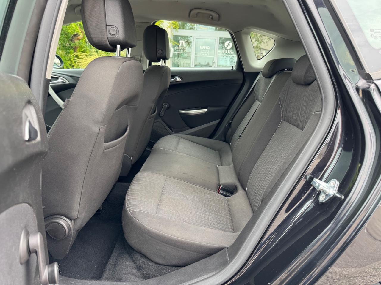 Opel Astra 1.3 CDTI 95CV 5 porte Cosmo