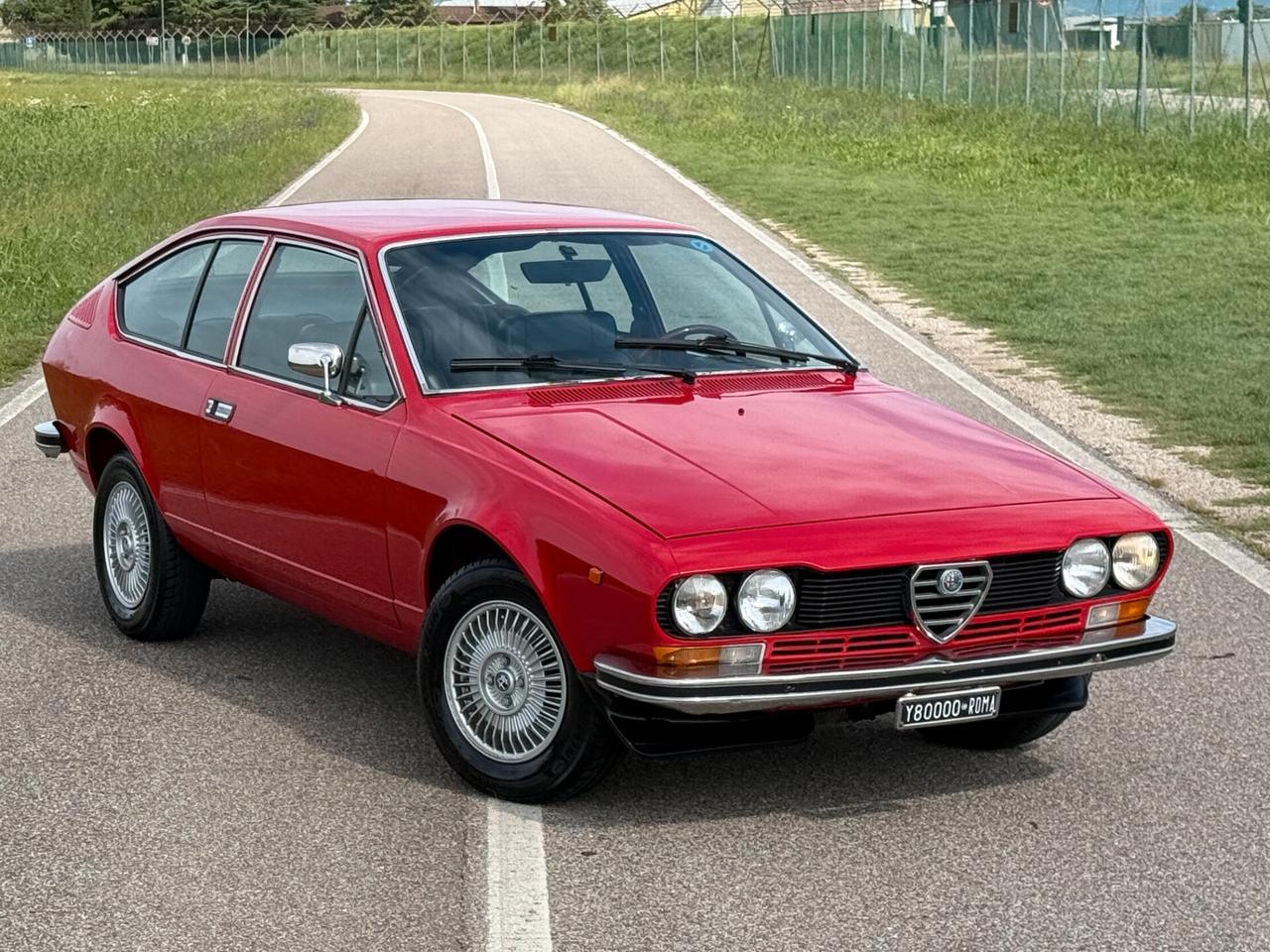 Alfa Romeo Alfetta GT 1.6 "TARGA SPECIALE - LAVORI IMPORTANTI ESEGUITI"