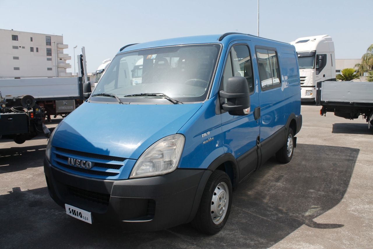 Iveco Daily 29L12 Furgone 6 Posti Autocarro