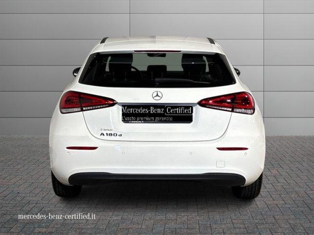 MERCEDES-BENZ A 180 d Automatic Business