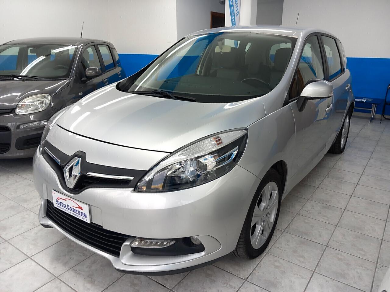 Renault Scenic anno 2014 automatica 1.5 diesel 155 mila km