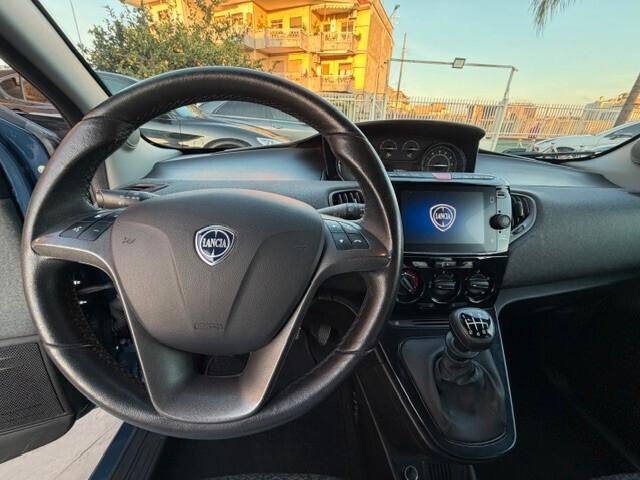 Lancia Ypsilon 1.0 FireFly 5 porte S&S Hybrid Gold