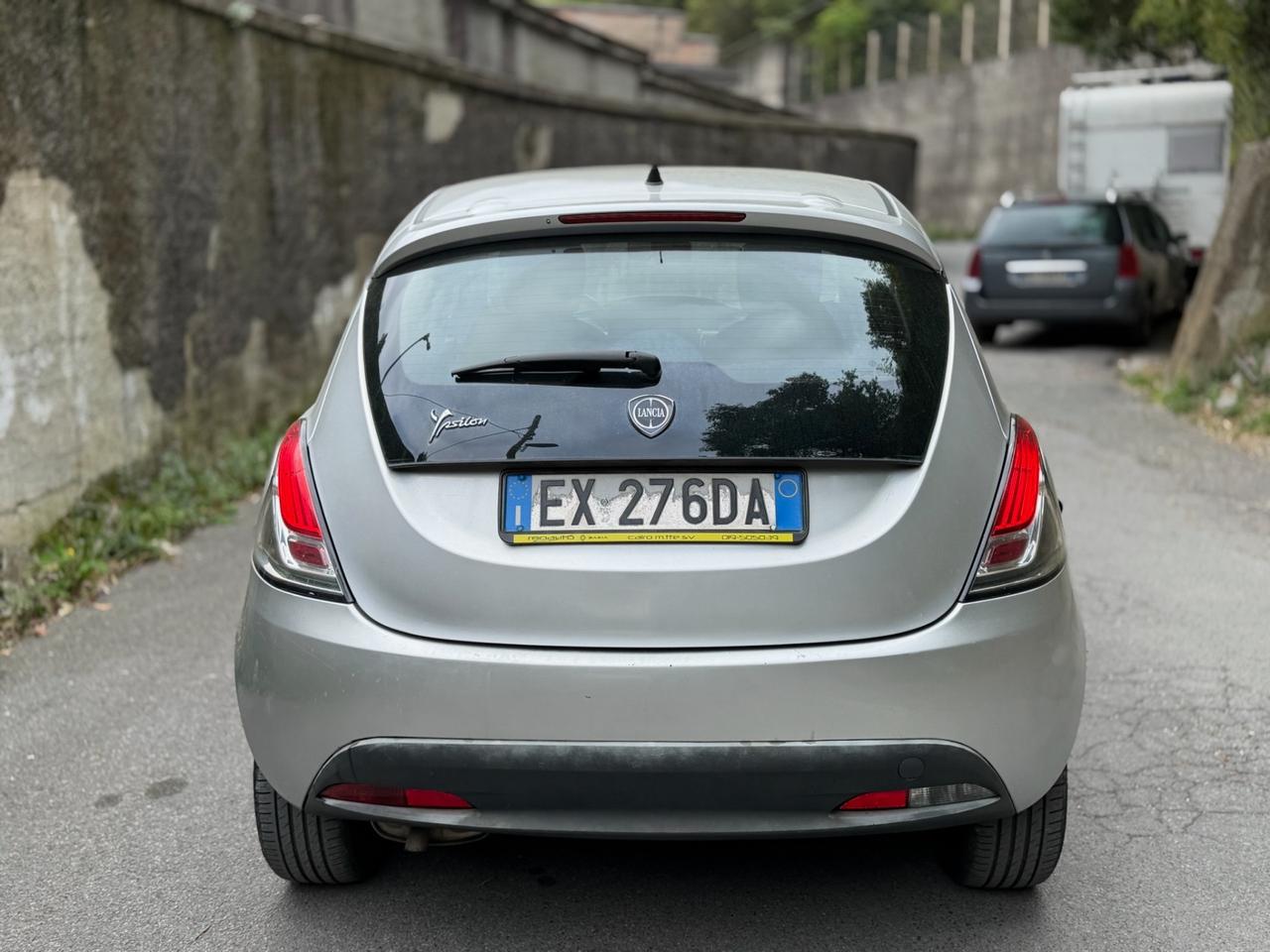 Lancia Ypsilon 1.2 69 CV 5 porte - gpl euro6