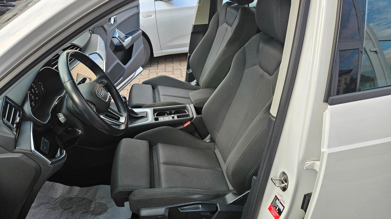 Audi Q3 35 1.5 tfsi mhev ADVANCED s-tronic SED-RISC-COCKPI