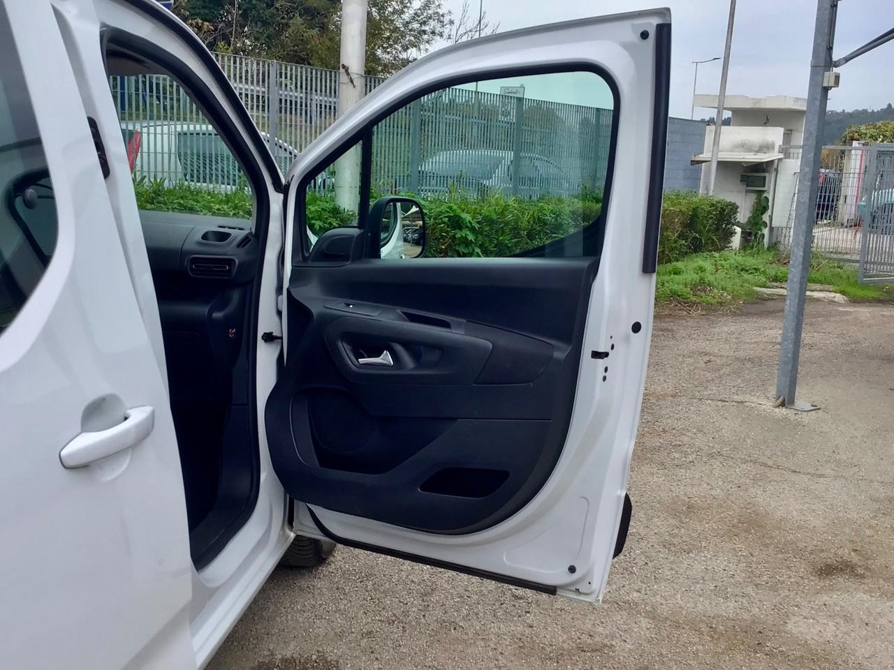 Opel Combo Autocarro 5 posti N1 1.5 diesel 100cv Life