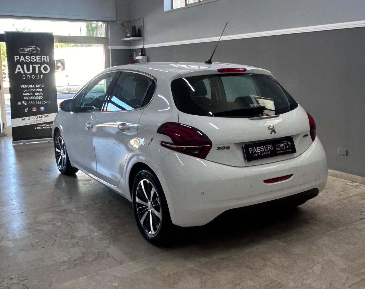 Peugeot 208 BlueHDi 100 5 porte GT Line