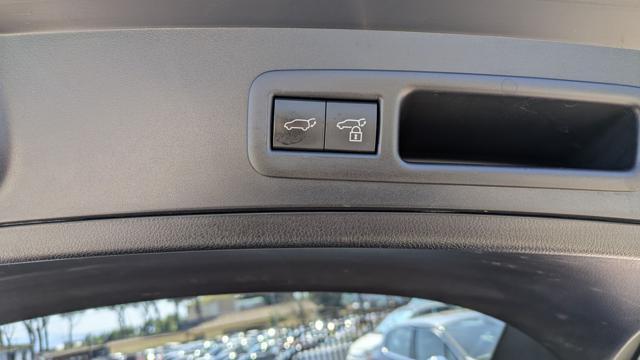 LEXUS UX 250h Hybrid Midnight Edition 4WD 2.0cc 152cv NAVIGAT.