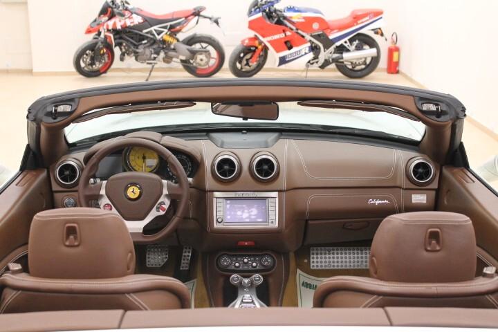 Ferrari California DCT PERMUTE AUTO MOTO E GOMMONI!!!