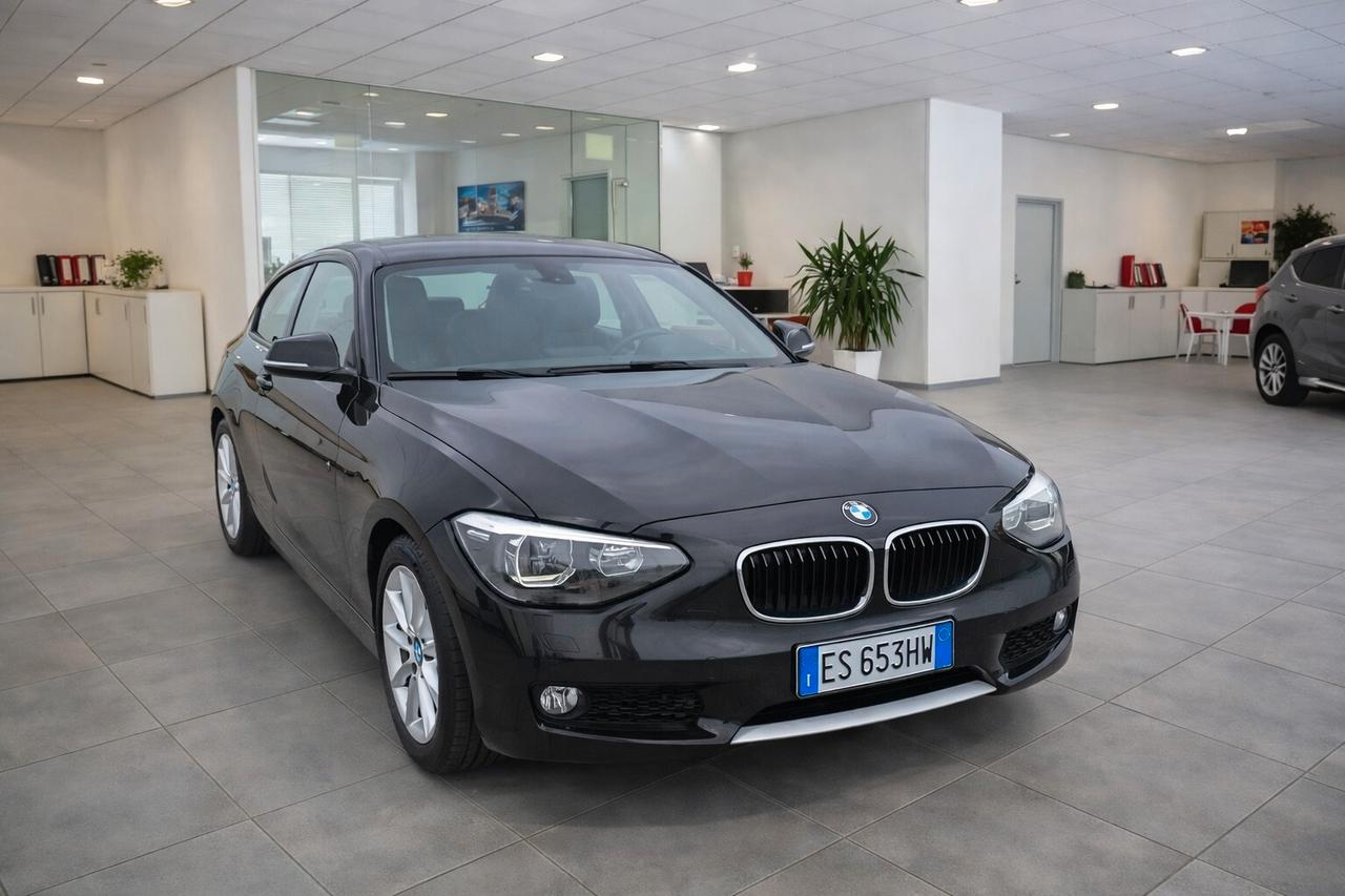BMW SERIE 116D 1.6D 116CV €5B NAVI PELLE Efficient Dynamics Urban
