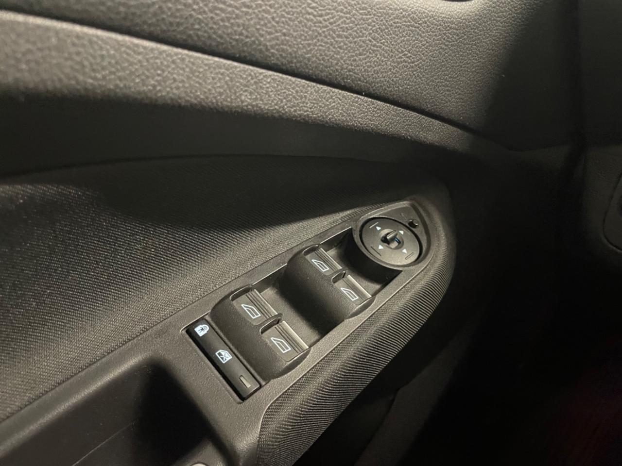 Ford C-Max 1.6 120CV GPL Titanium Come Nuova !