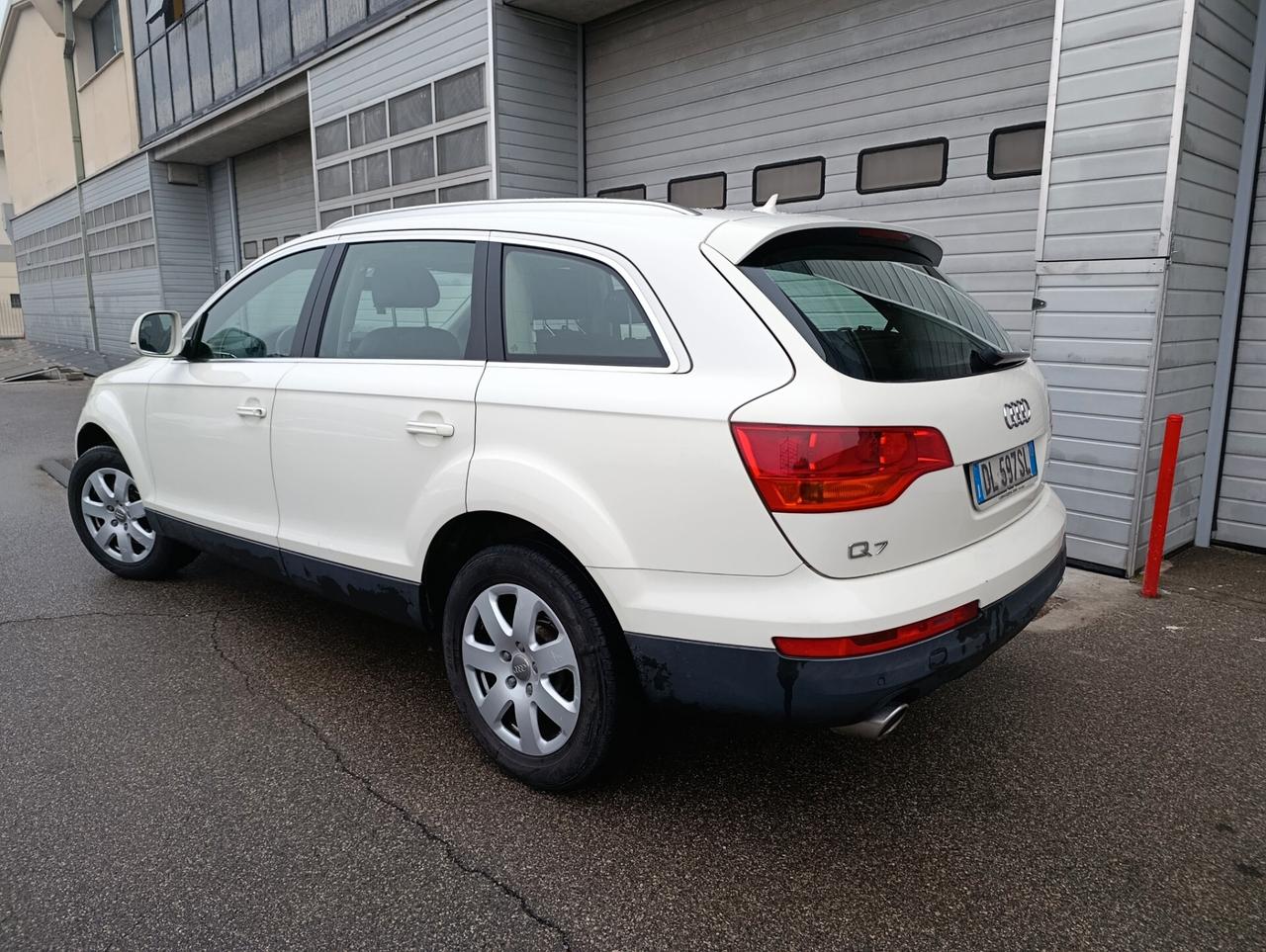 Audi Q7 4.2 V8 TDI quattro Tiptronic