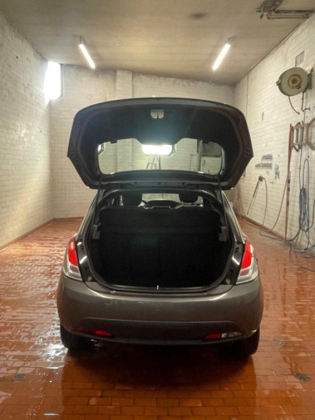 LANCIA Ypsilon 1.0 FireFly 5 porte S&S Hybrid Gold