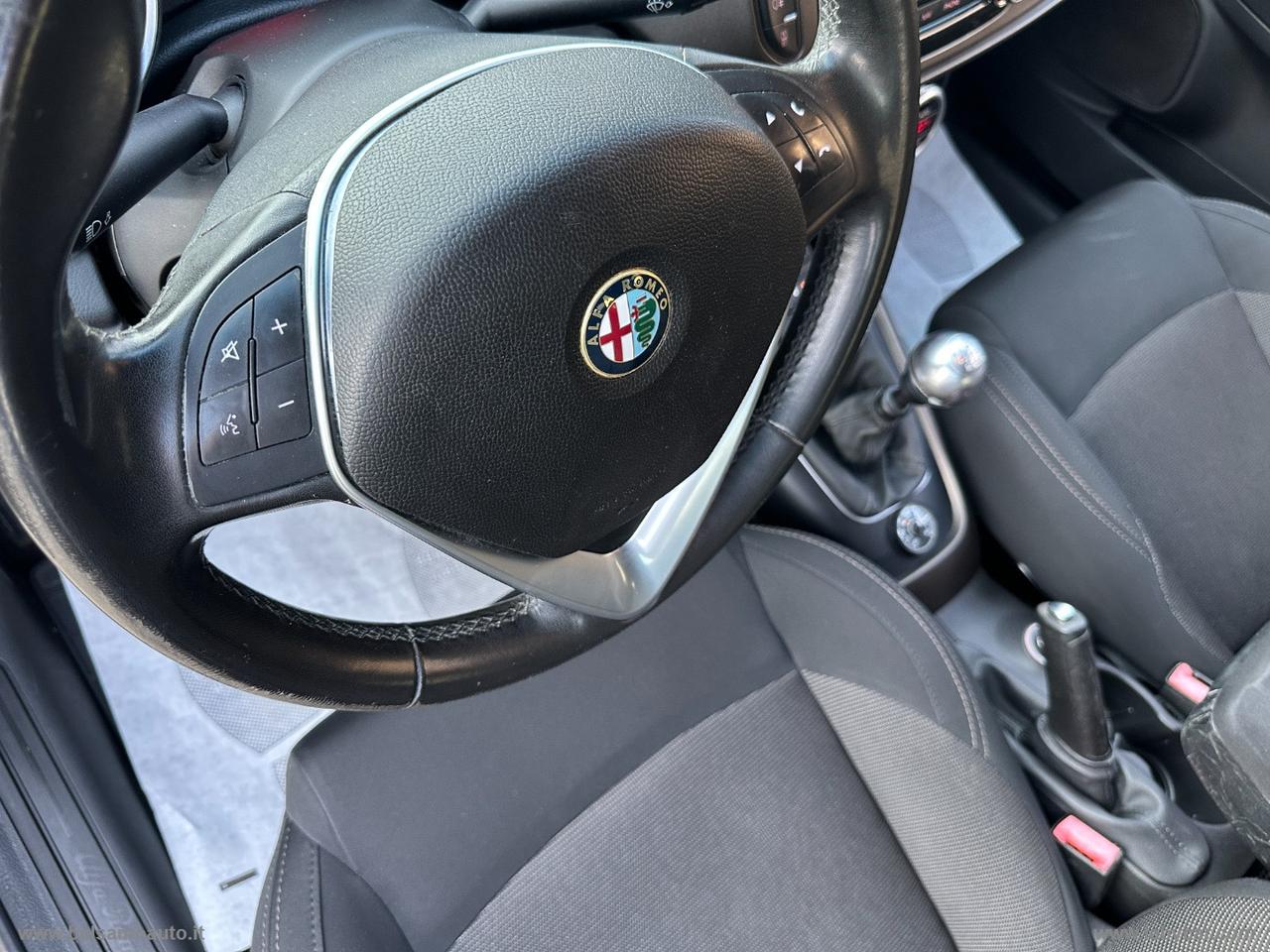 ALFA ROMEO Giulietta 1.6 JTDm-2 105 CV Distinctive