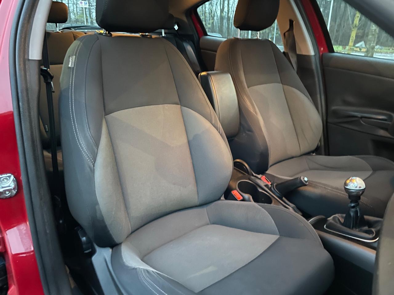 Alfa Romeo Giulietta 1.4 Turbo 120 CV Distinctive*neo patentati *