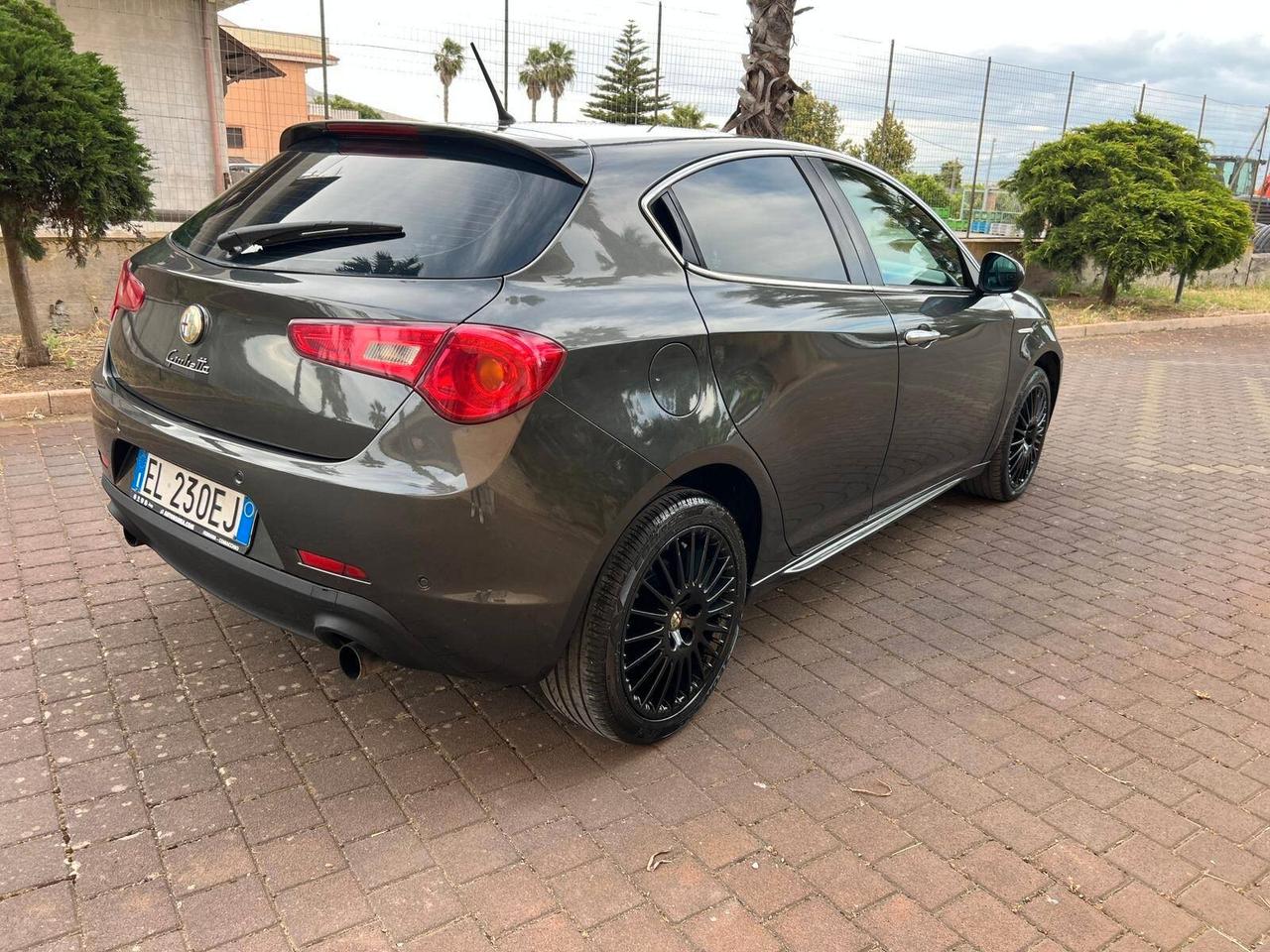 Alfa Romeo Giulietta 2.0 JTDm-2 140 CV Distinctive