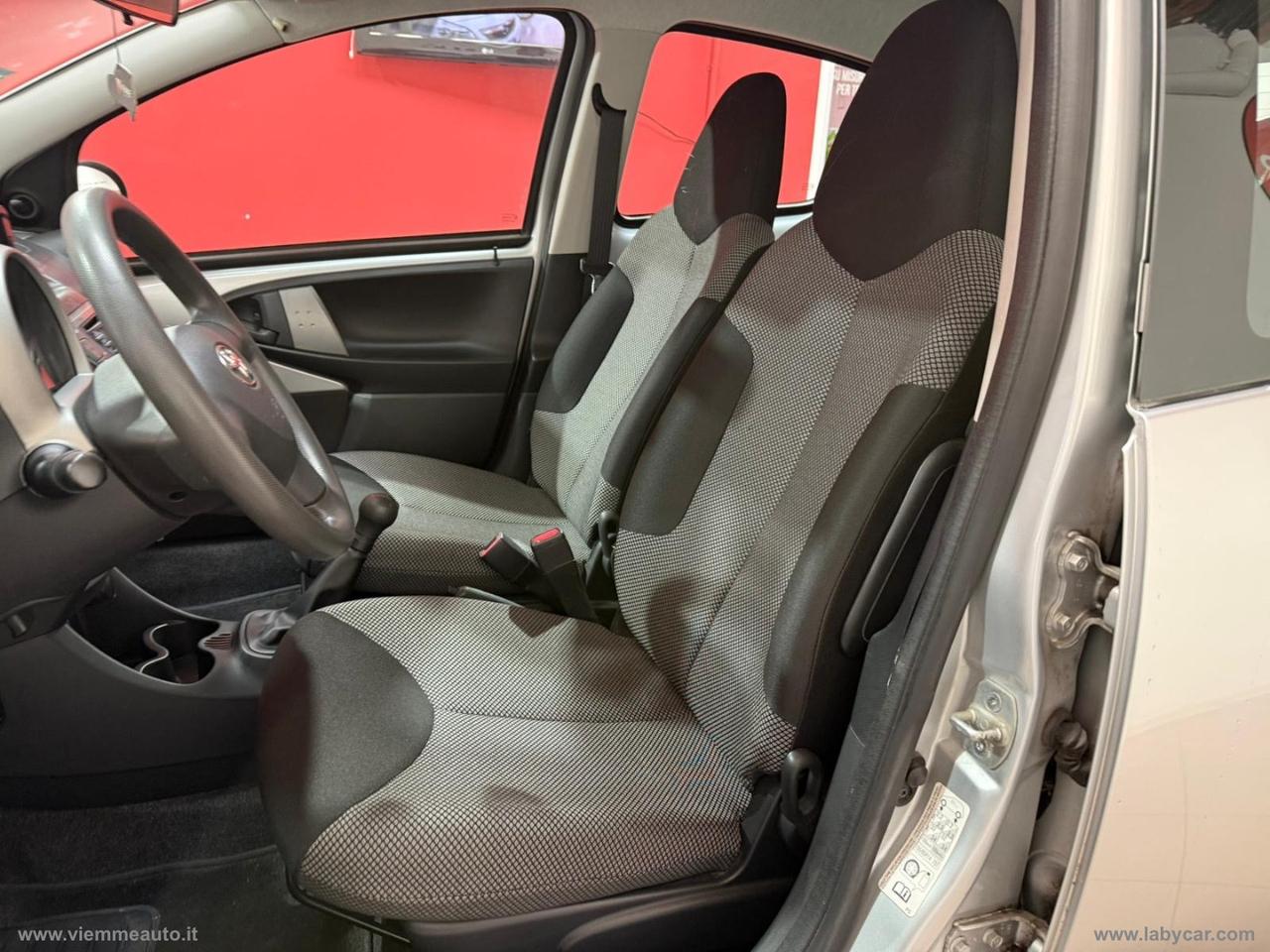 TOYOTA Aygo 1.0 12V VVT-i 5p. Lounge Connect