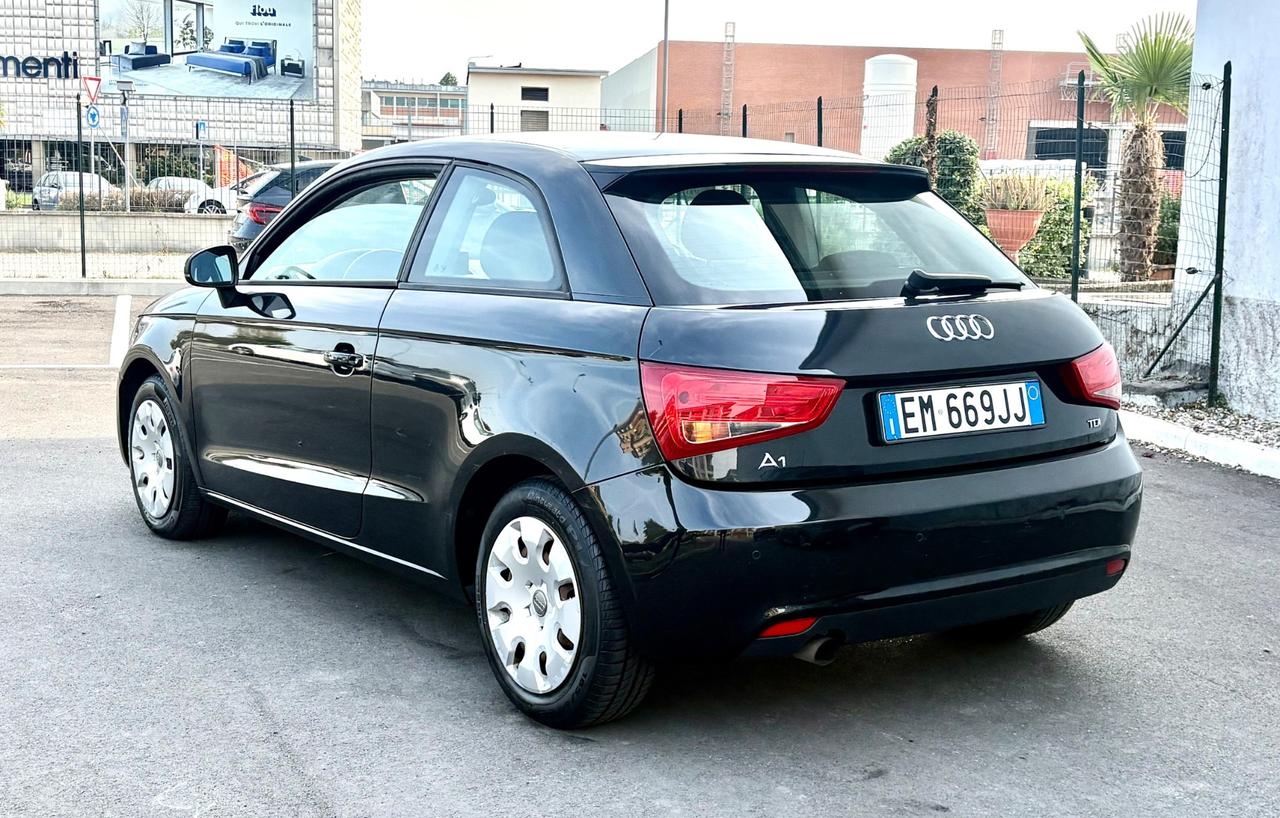 Audi A1 1.6 TDI 90cv si neo patentati non paga bollo