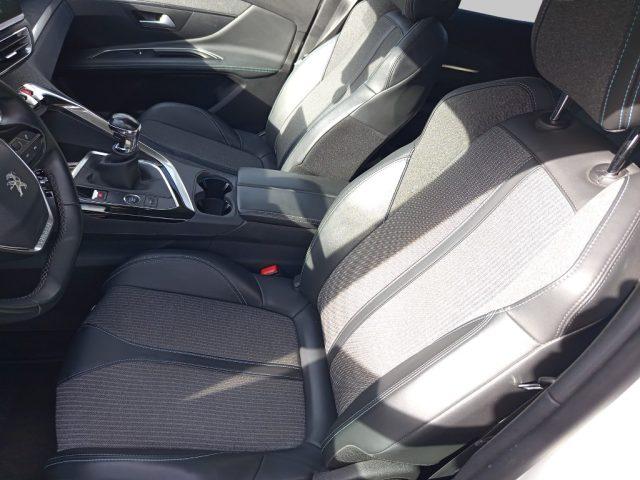 PEUGEOT 3008 BlueHDi 130 S&S Allure