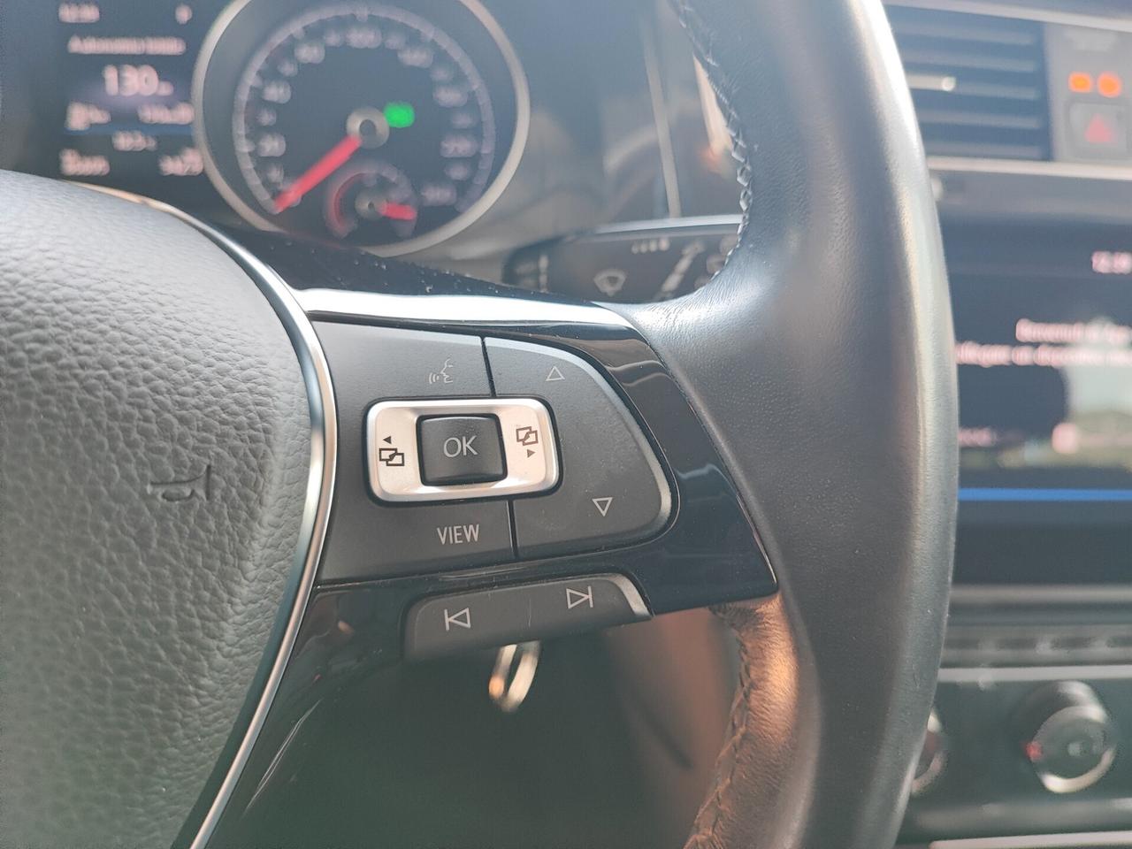 Volkswagen Golf 1.5 TGI DSG 5p. Business BlueMotion Technology