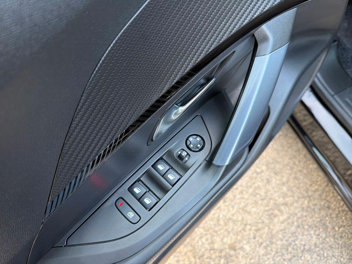 PEUGEOT 2008 1.2 puretech Allure Navi Pack s&s 130cv