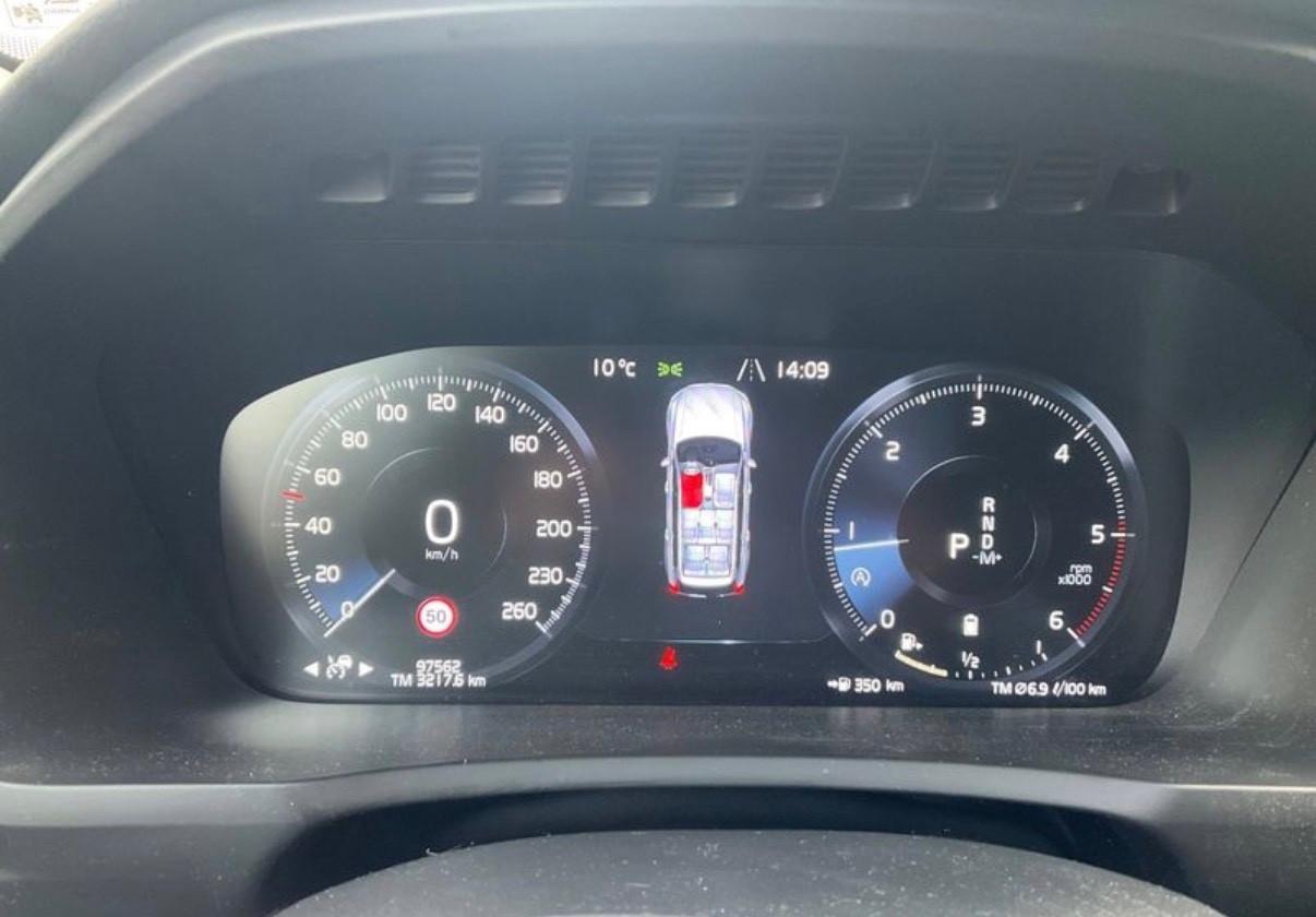 Volvo XC 90 XC90 B5 (d) AWD Geartronic Momentum Pro