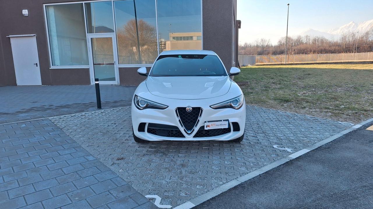 Alfa Romeo Stelvio Quadrifoglio IVA ESPOSTA tagliandi certificati