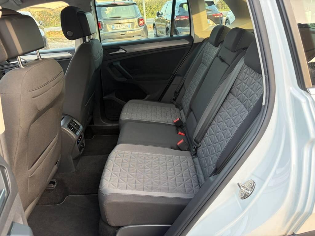 Volkswagen Tiguan 2.0 TDI 150 CV SCR DSG Elegance
