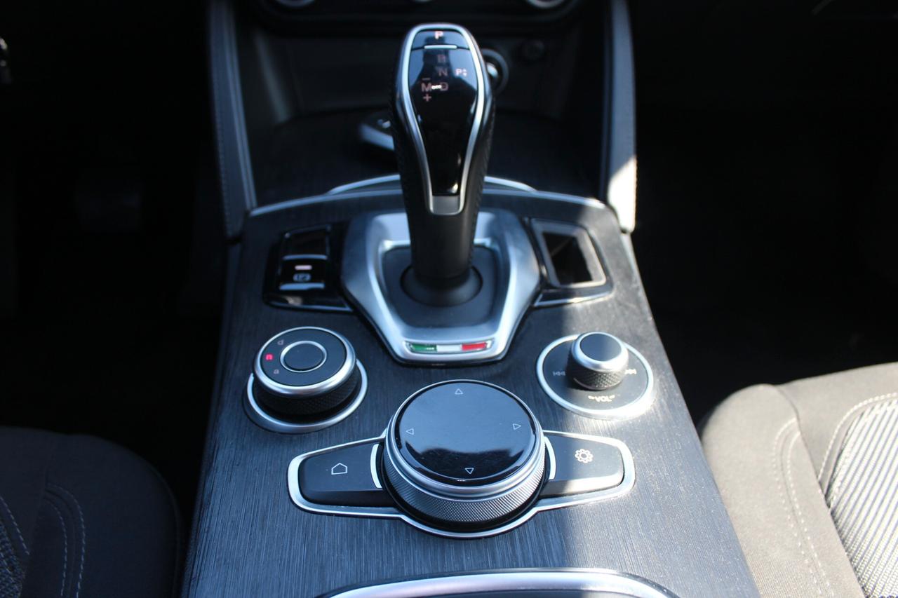Alfa Romeo Stelvio 2.2 Turbodiesel 160 CV AT8 Super